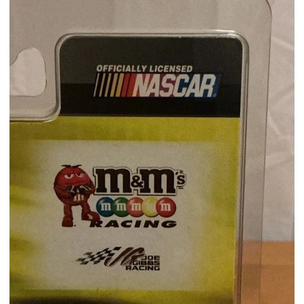 2008 Kyle Busch #18 M&M's COT 1/64 Nascar Action Platinum Series Diecast NEW